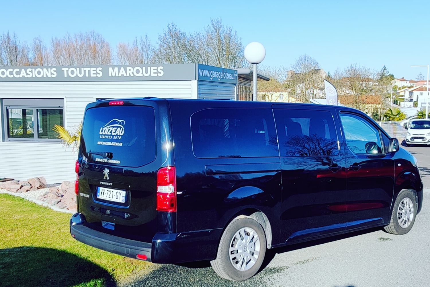 PEUGEOT TRAVELLER 115 CV Business Location minibus vendée